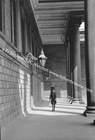 COLLEGE GREEN BANK OF IRELAND SENTRY